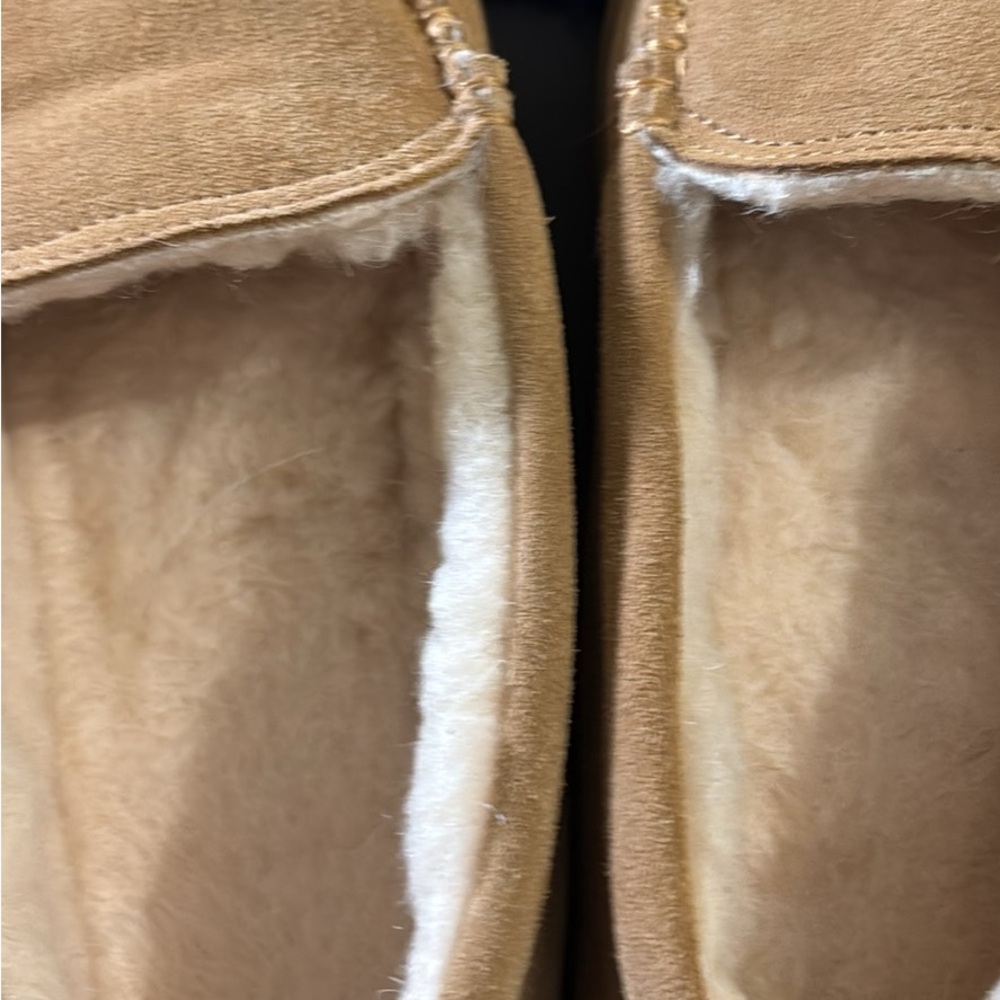 Women’s Tan Suede Slippers - Picture 4 of 4